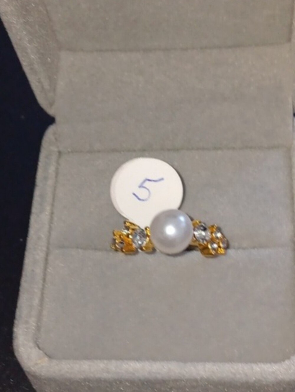 Goldtone Faux Pearl Ring Size 5